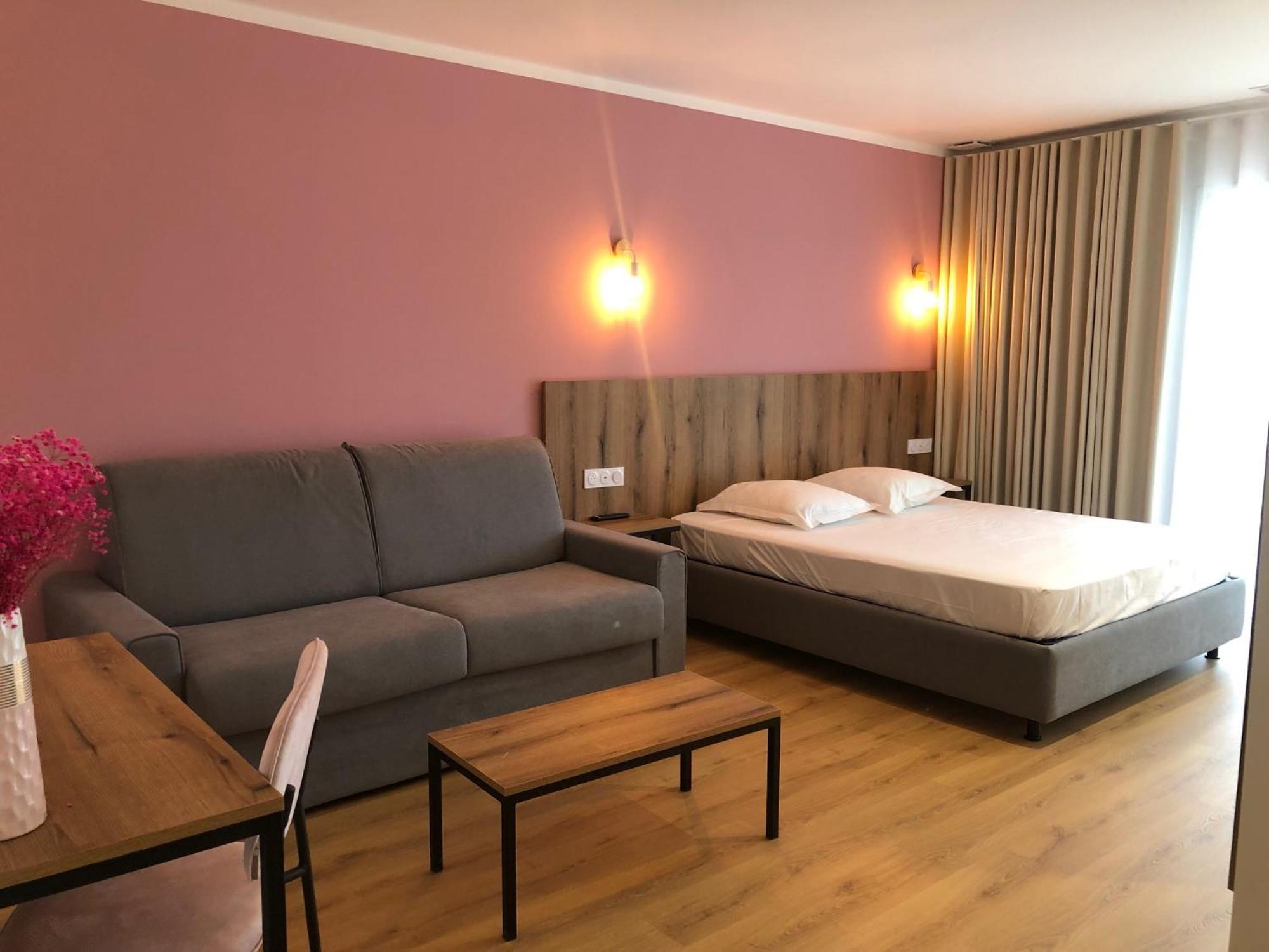 Auberge Les Oliviers Lucciana  Εξωτερικό φωτογραφία